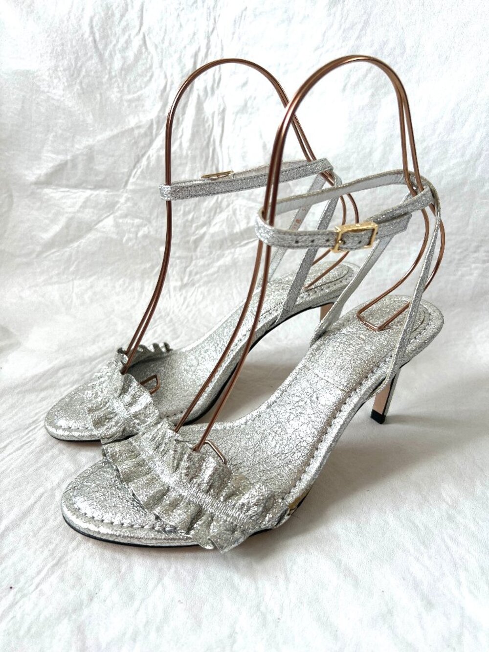 Good American high heel sandals 9.5 The Show Off ankle strap silver crinkle